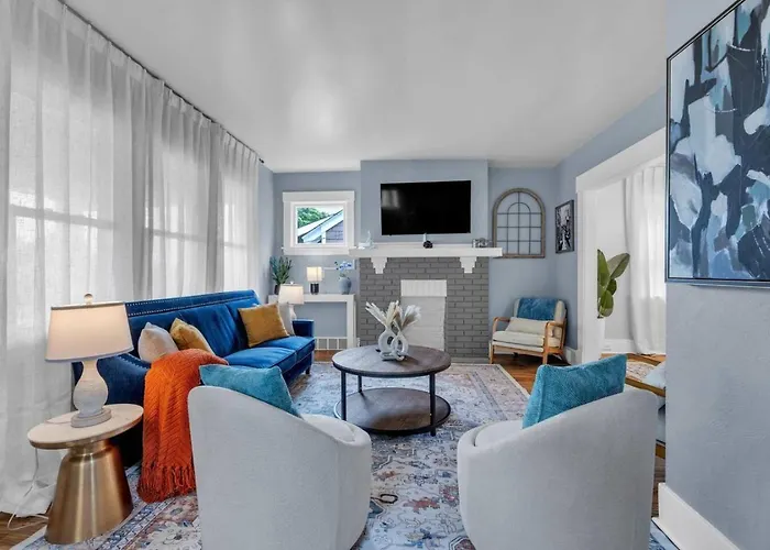 Enchanting 3br With Yard - Patio Holiday home Pittsburgh
