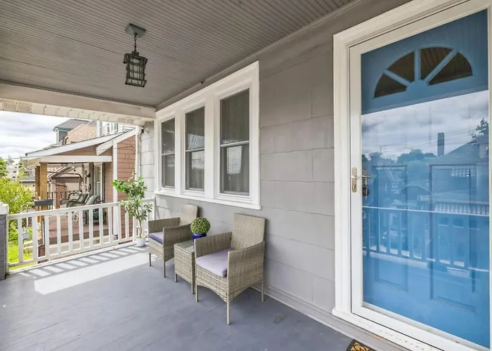 Enchanting 3br With Yard - Patio Holiday home Pittsburgh